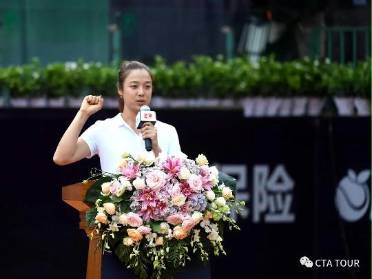 运动员代表宣誓词视频_运动员代表宣誓主持词_运动员代表宣誓