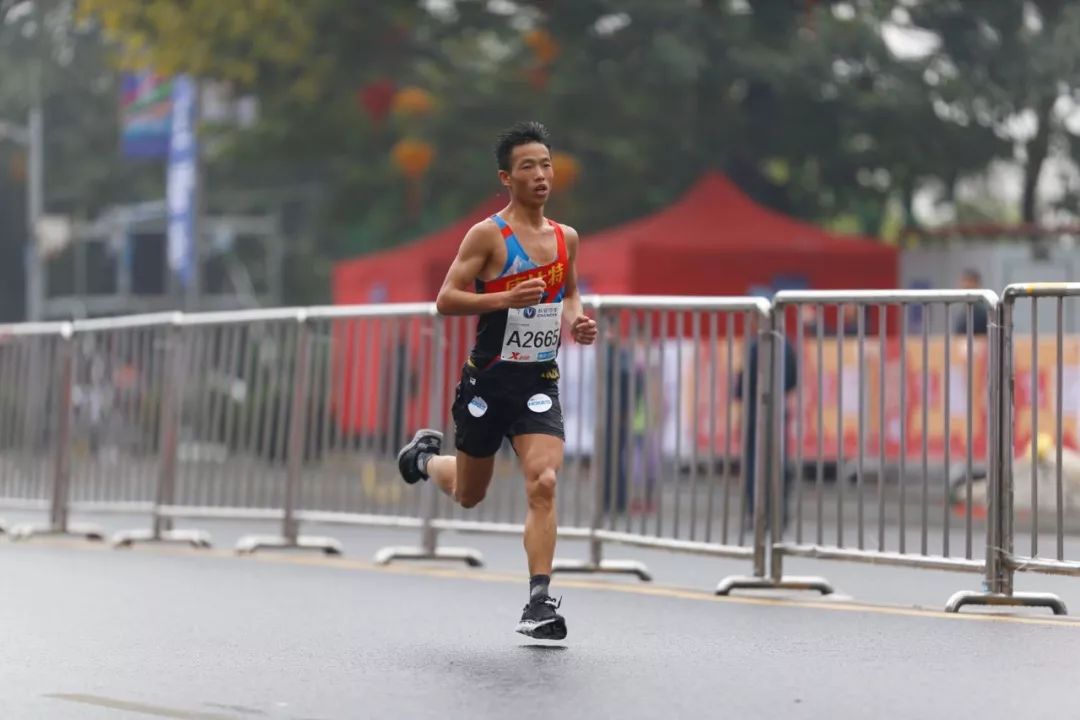 2020广州马拉松冠军_2017年广州马拉松_广州马拉松2018