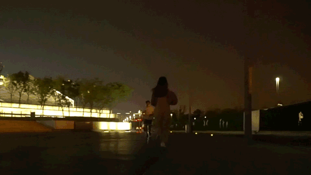 运动者_持不同政件者运动_者运动的平次