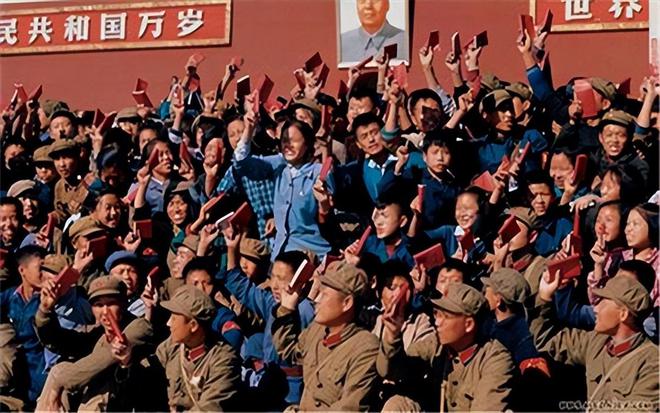 红卫兵运动历史_红卫兵运动开始和结束的时间_红卫兵运动