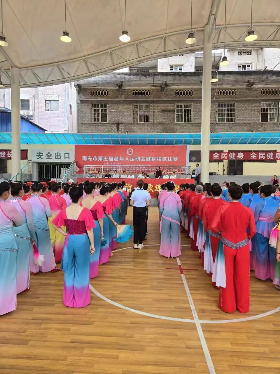 健身秧歌第一套视频_健身秧歌套路_第二套健身秧歌