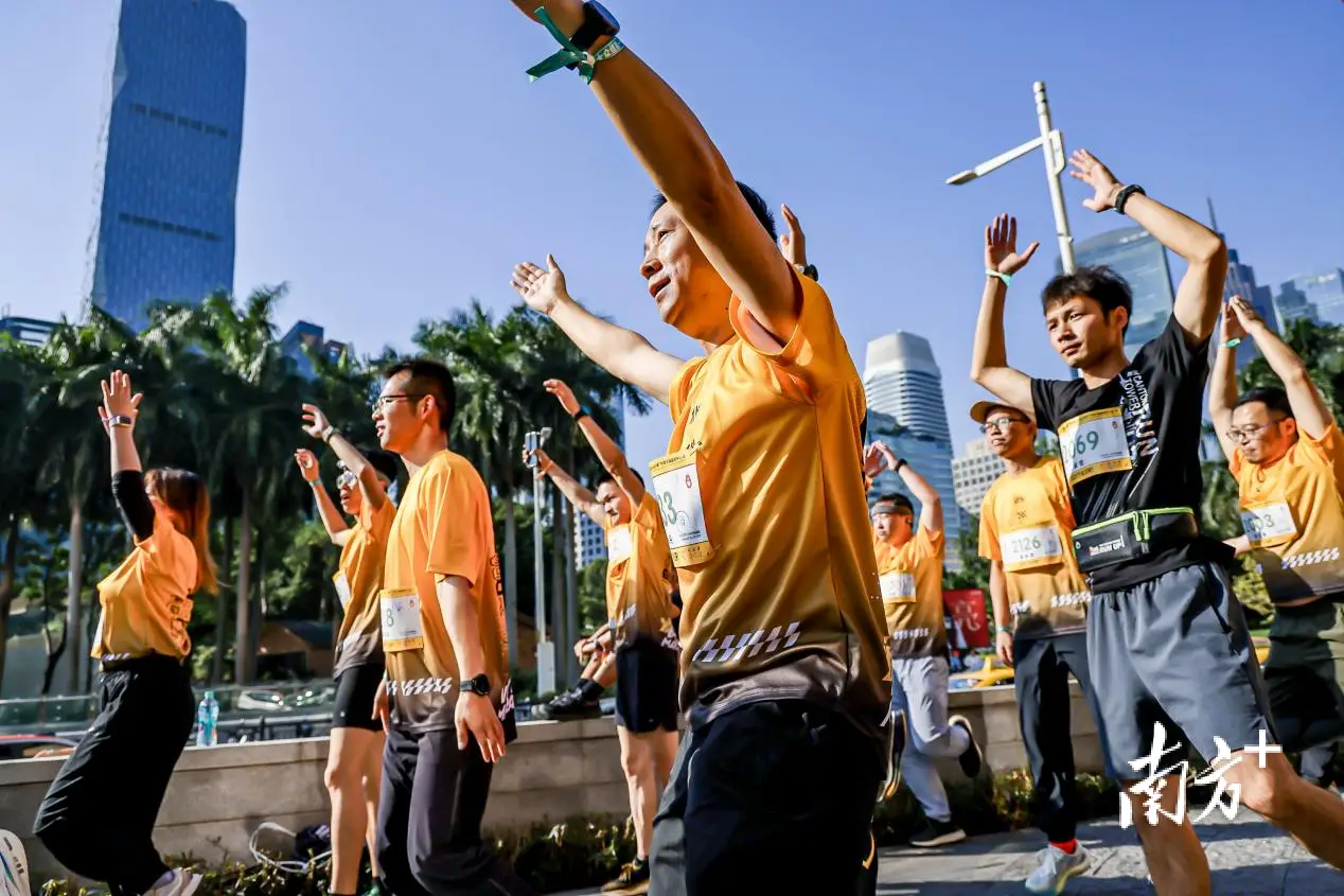 2024年12月1日广州周大福金融中心站：国际垂直马拉松总决赛落幕